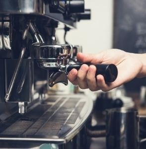 A quelle fréquence nettoyer sa machine à café ?